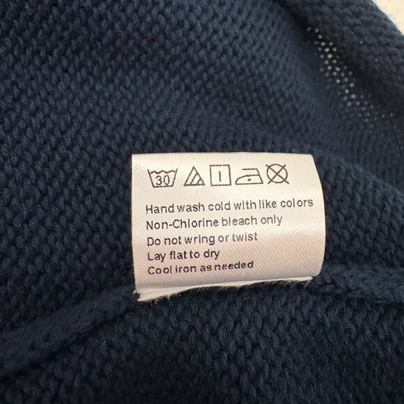 Pearls & Camo Palm Beach Sweater Size L Navy White Lightweight Cotton V-neck - Picture 6 of 6